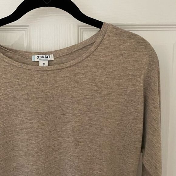 Old Navy Womens Sz XS Lightweight Long Sleeved T Shirt w/ Gold Threads Shimmer - Picture 8 of 12